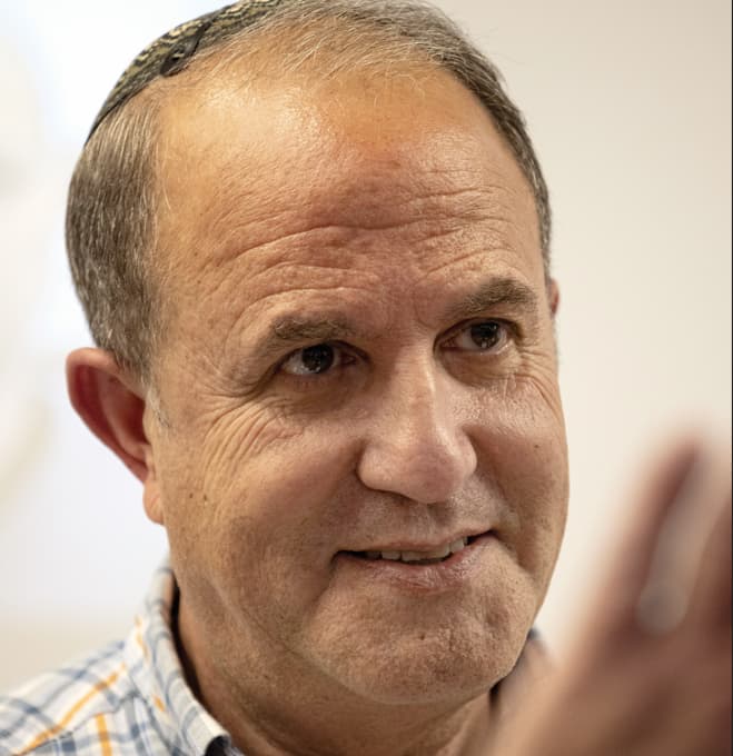 יחיאל לסרי