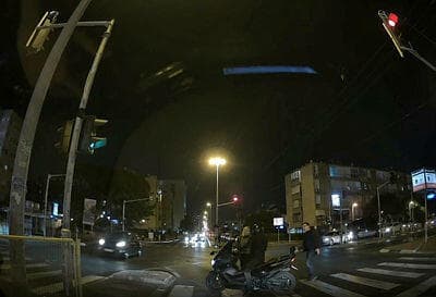 תיעוד של בני הזוג וולקוב מתעמתים עם מזרחי רגעים ספורים לפני הרצח (הרשתות החברתיות (לפי סעיף 27 א' לחוק זכויות יוצרים)) תיעוד של בני הזוג וולקוב מתעמתים עם מזרחי רגעים ספורים לפני הרצח