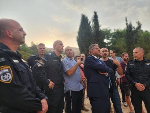 בן גביר בסיור בשכונות בצפון העיר