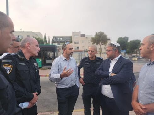 בן גביר בסיור בשכונות בצפון העיר