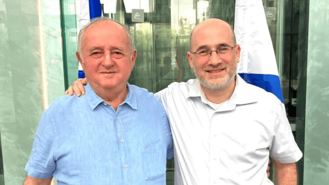 ירון עולמי וצבי וייס