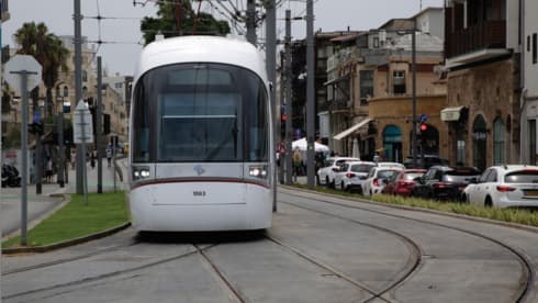 הרכבת הקלה בנסיעה השבוע 