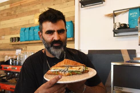 עדי פרץ במטרלו