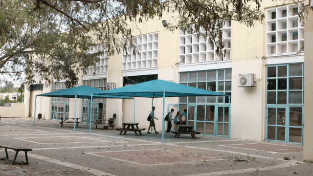 תיכון מכבים רעות