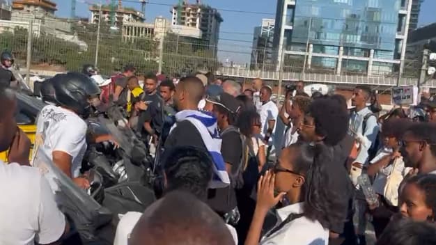 מפגיני "צדק לרפאל" חוסמים את איילון 