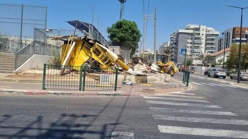 הקיוסק שהיה פלאפל אהרוני נהרס (צילום: מתוך הרשת החברתית שימוש לפי סעיף 27/א לחוק זכויות היוצרים) פלאפל אהרוני. סוף עידן