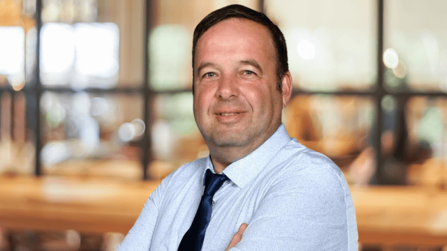 עקיבא וייץ מנכ"ל חברה קדישא חיפה