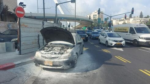 הרכב שעלה באש