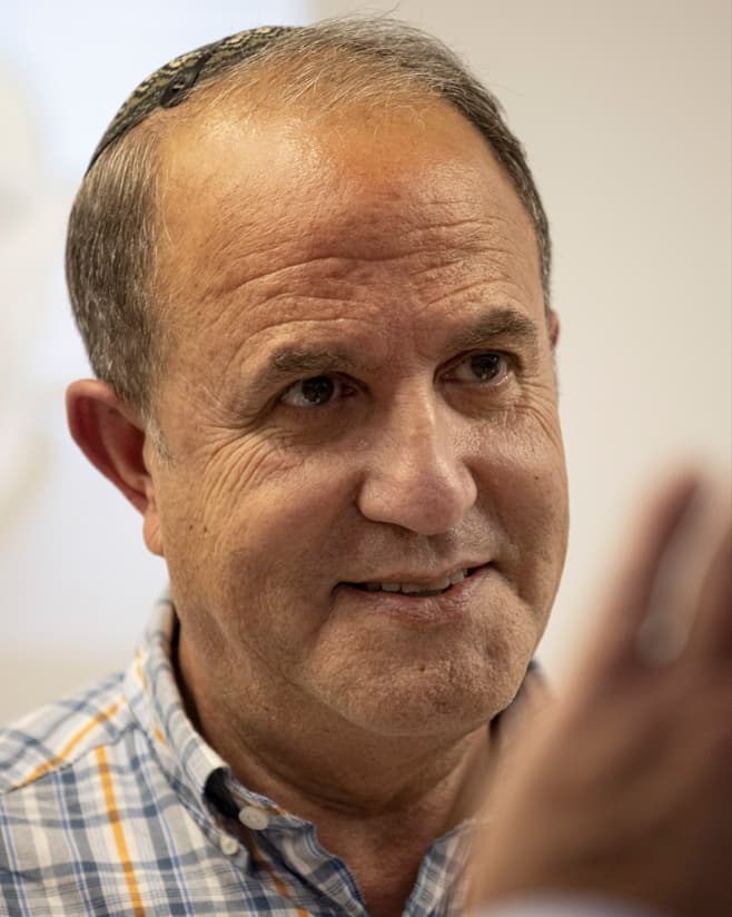 יחיאל לסרי