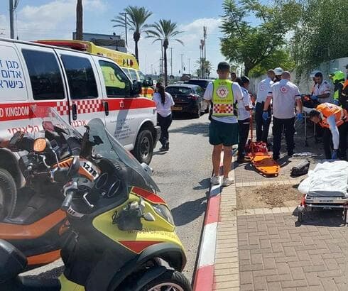 זירת התאונה ברחוב שלום עליכם