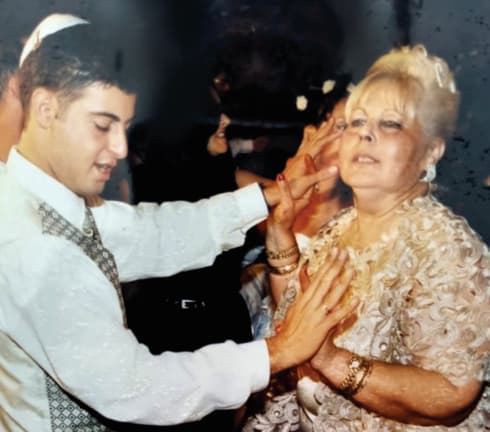 אילן אדרי עם אמו פאני ז"ל