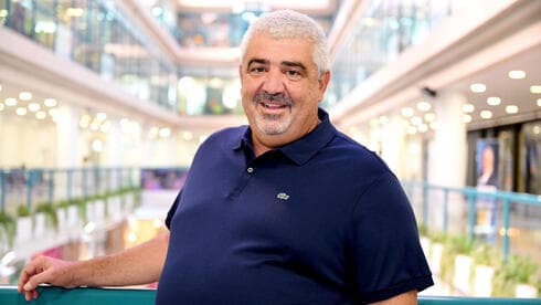 שלומי לחיאני. "מגה סלב" בבת ים
