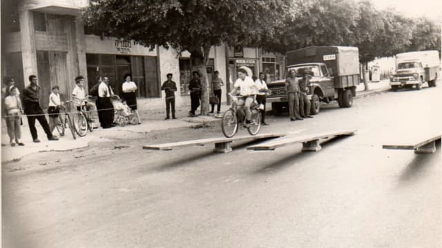 אימוני קפיצה ברחוב הנשיא