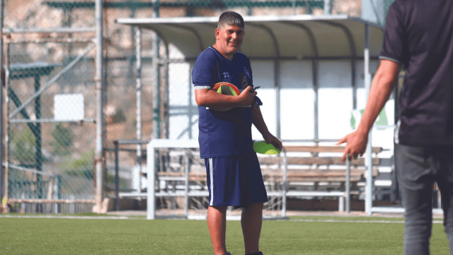 חיים בן דוד המנהל המקצועי של בית"ר. לחגוג עליה בסיום העונה זה הדבר היחיד | (צילום: האלבום הפרטי ) חיים בן דוד המנהל המקצועי של בית"ר. לחגוג עליה בסיום העונה זה הדבר היחיד |