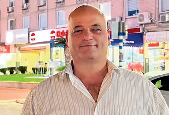 עמי חכמון