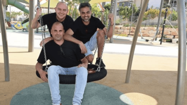 שלישיית החברים