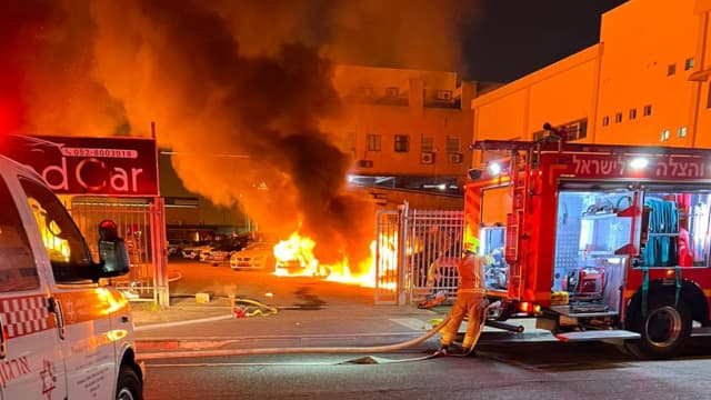 שריפת הרכבים בצ'ק פוסט