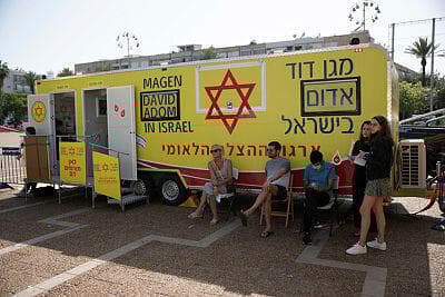 עדיפות לסוג דם O. התרמת הדם תיערך בבית ספר פרחי המדע
