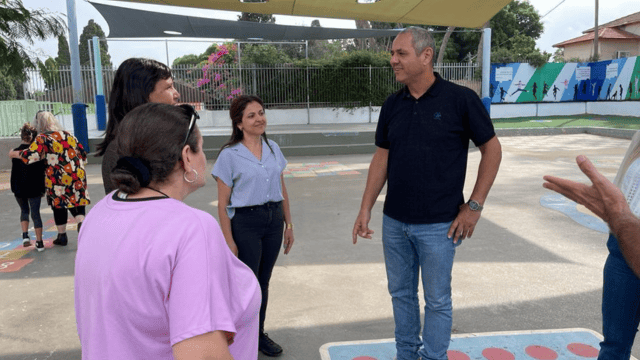 מ"מ ראש העירייה בפועל, ניר בן חיים, מבקר בשמרטפיה