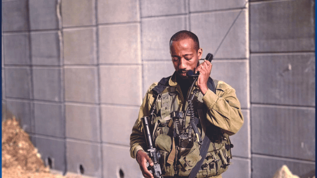 מנשה זלקה בצבא. לא מפספס אימון או תרגיל