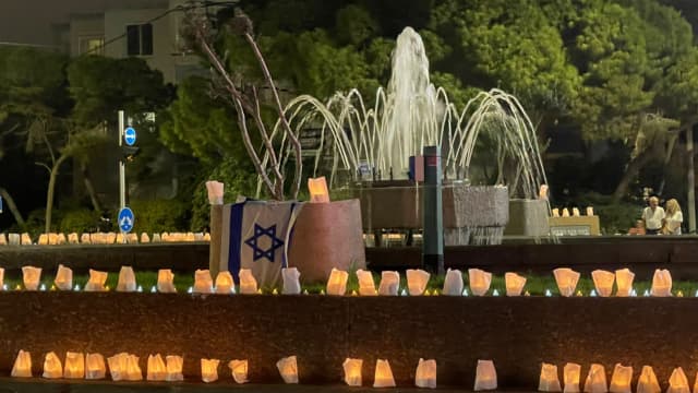 מיצג המחאה בכיכר ספר