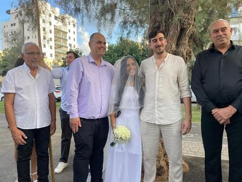 חתונה בצל המלחמה