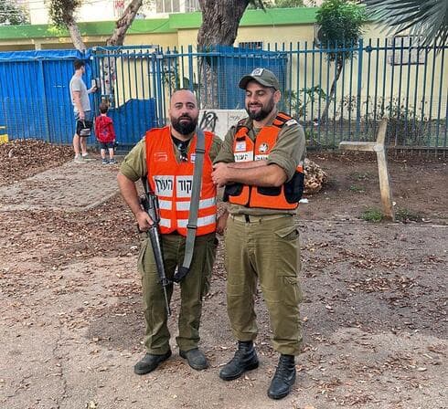 חיילים שומרים על מוסדות החינוך בנתניה חיילים שומרים על מוסדות החינוך בנתניה