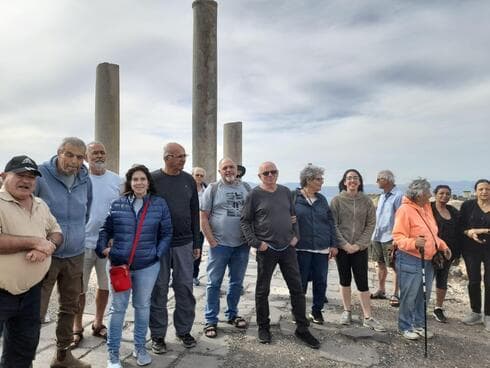 מפונים מהדרום והצפון מטיילים