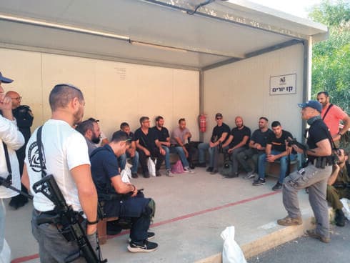 תדריך בכיתת הכוננות (צילום: פרטי) תדריך בכיתת הכוננות