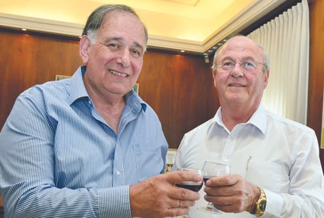 עשו דרך ארוכה יחד. גנץ ויהב