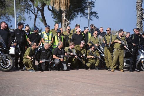 חיילים בצו 8 ומתנדבים, השבוע בנתניה  