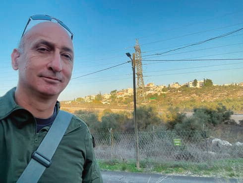 איתי אלמוג‐בר