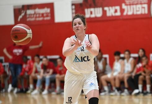 אליסון זלין. משחק מדהים עם מספרים מרשימים