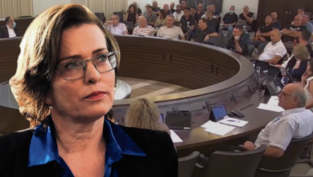 "במקום עבודה משותפת יש כאוס". קליש והמועצה (צילום: ראובן כהן עיריית חיפה, אלעד גרשגורן) "במקום עבודה משותפת יש כאוס". קליש והמועצה