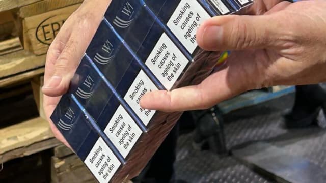 חפיסות הסיגריות המוברחות