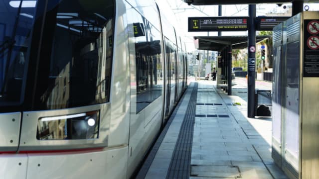 תחנת פינסקר הרכבת הקלה פתח תקוה - תמונת פייסבוק