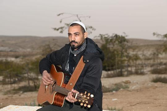 פז מנצור