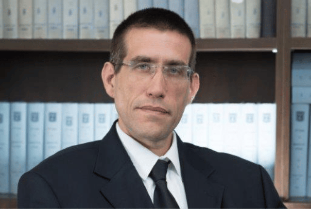עו"ד דן סביון