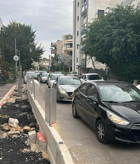 פקקים עצומים ברחוב