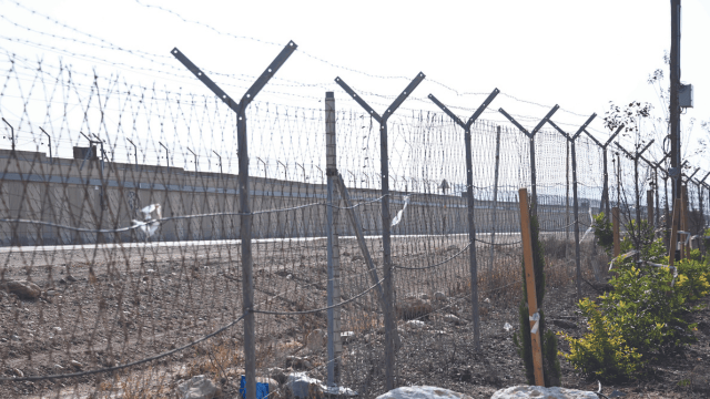 קו התפר. מתנדבים בכיתות כוננות: "חסרים תקנים" 