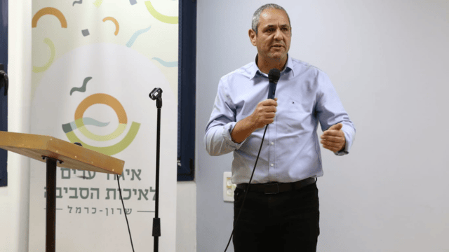 ניר בן חיים במהלך הישיבה (צילום: אלבום פרטי) ניר בן חיים במהלך הישיבה