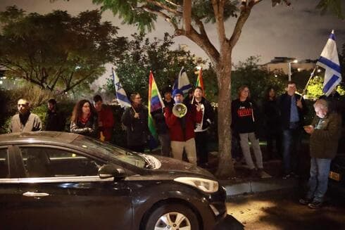 אירוע התמיכה במן מול ביתה של השרה סילמן