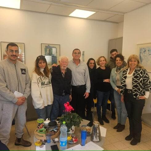 מוטי גובר עם הסטודנטים