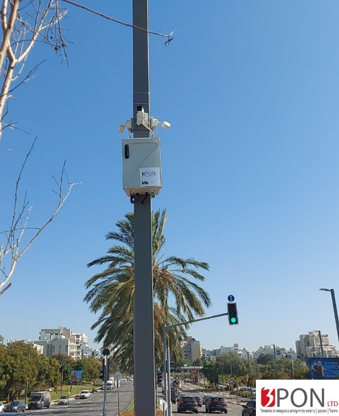 מצלמת אבטחה במשה דיין - כניסה ויציאה מבת ים 