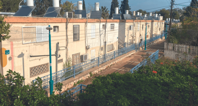 מבנה שיכון בגבעת המורה מבנה שיכון בגבעת המורה
