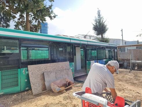 האוטובוס שישופץ לטובת הפרויקט