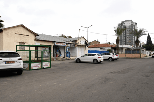 המרכז המסחרי המיתולוגי שכונה ג' באר שבע (צילום: הרצל יוסף) המרכז המסחרי המיתולוגי שכונה ג' באר שבע