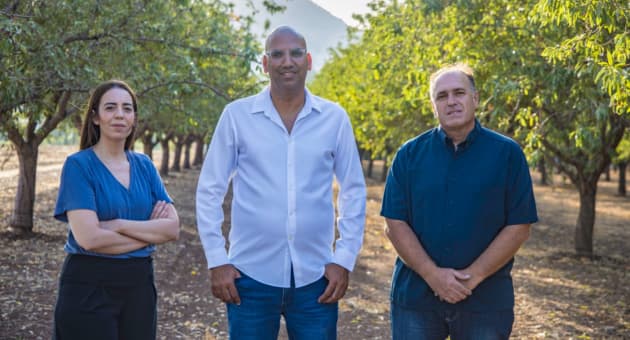 רשימת 'המושבה שלנו'. מימין לשמאל: צחי ביתן, ליאור אברהמי וליאת טולדנו-נמימי (צילום: סטאס) רשימת 'המושבה שלנו'