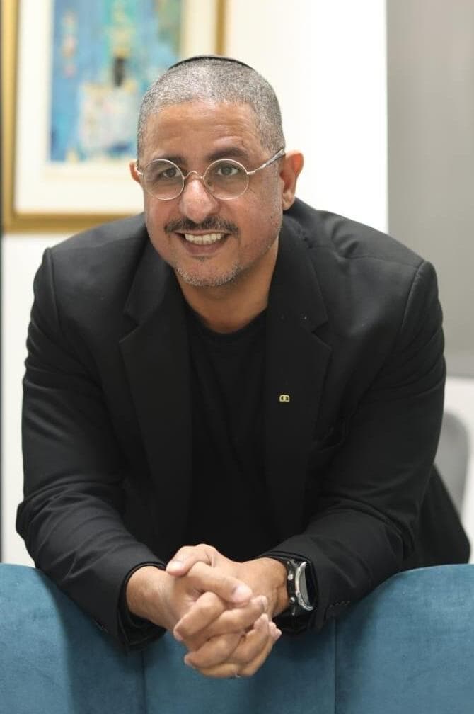 גילי כהן. "האור הכי גדול מגיע דווקא מהחושך" 