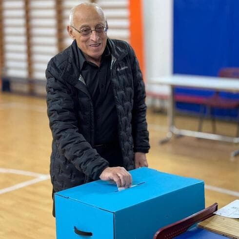 ראש עיריית חולון, מוטי ששון, ברגע ההצבעה
